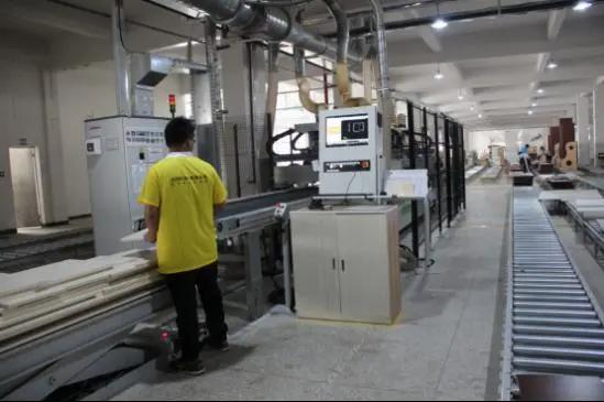 為什么很多精明的業主,最后還是敗在了低價木門手上